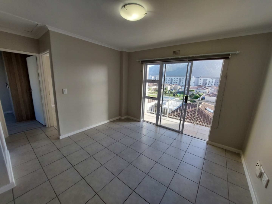 To Let 2 Bedroom Property for Rent in Muizenberg Western Cape